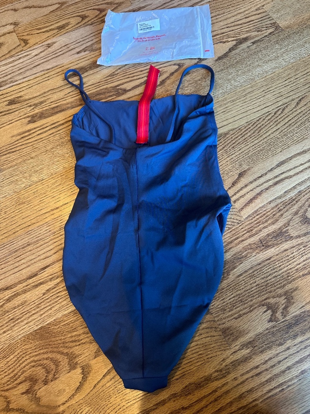 Left On Friday Retreat Suit - M - Picture 4 of 4